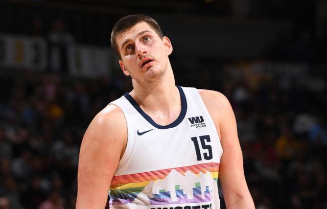 迷和球员来 迷和球员来