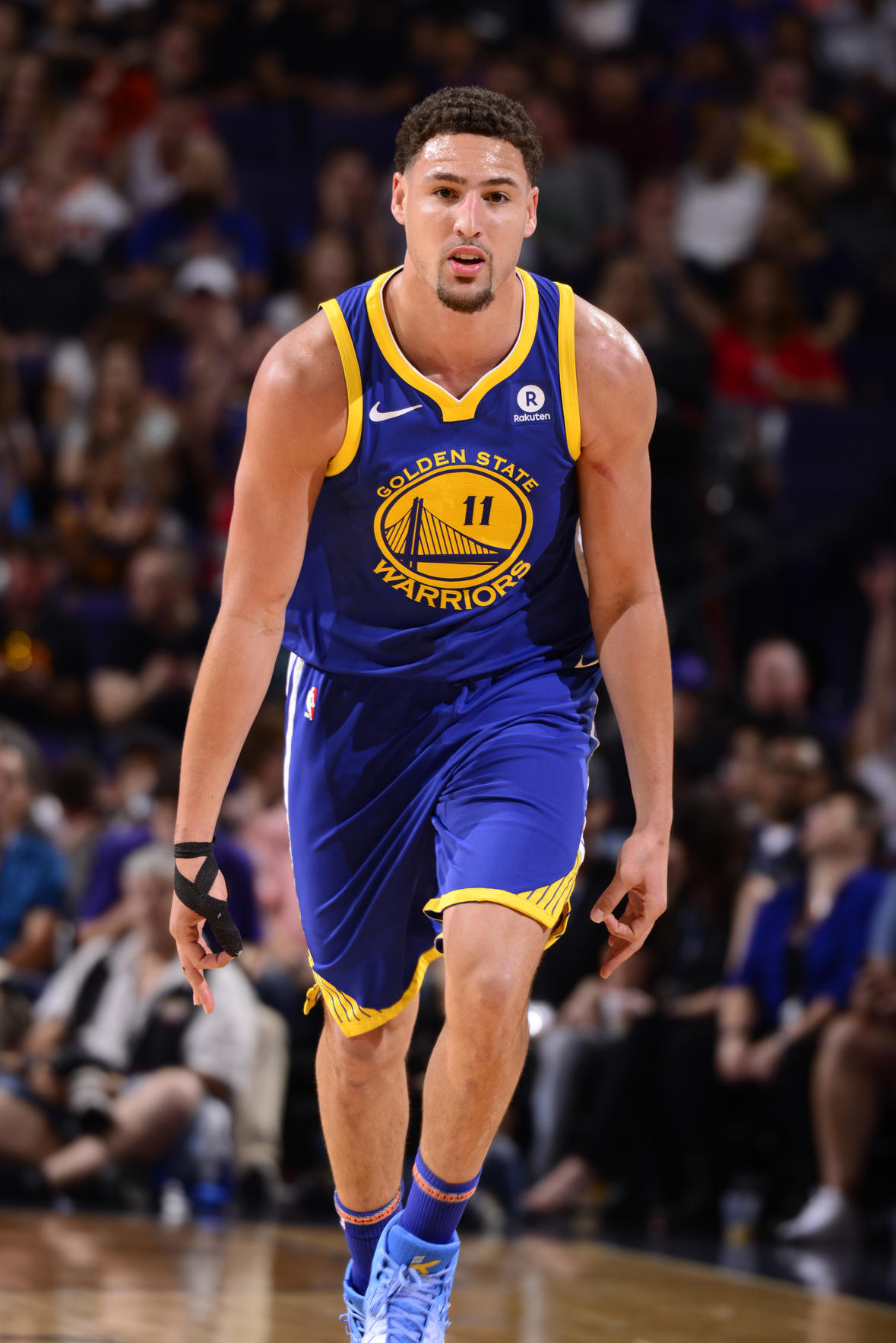 发球压迫 发球压迫